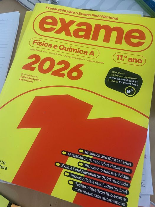 livro de preparação de exame de física e quimica
