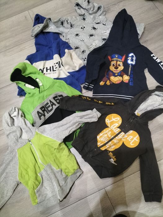 Ciepłe bluzy dla chłopca 98