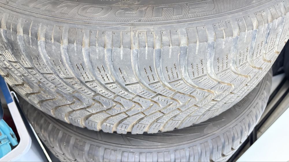 Jantes de liga leve MG originais e pneus 235/50 R 18