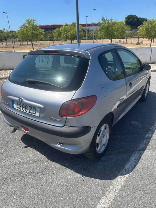Peugeot 206 comercial em bom estado