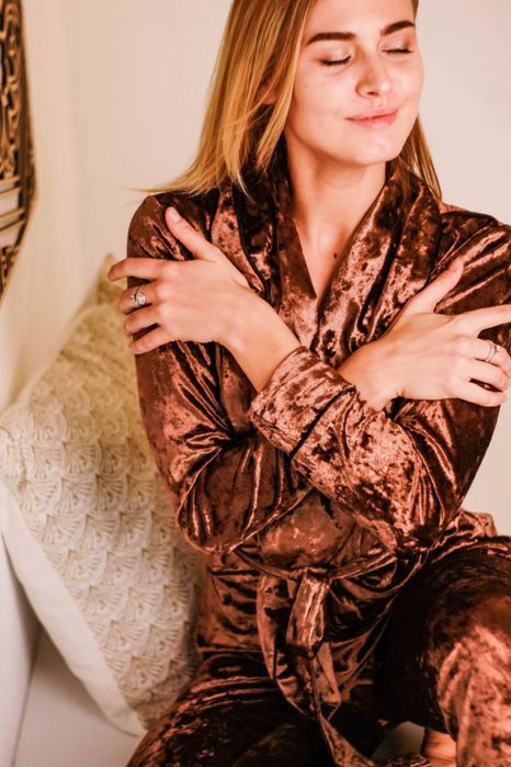 Оксамитовий  жіночий комплект