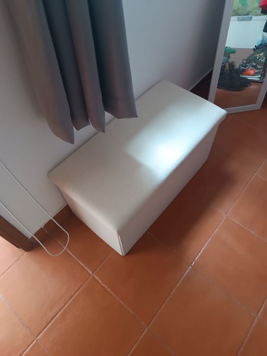 Tábua de engomar, balança Hoffen e banqueta JOM