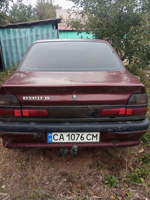продам машину Рено 19 або обмін на Жигулі