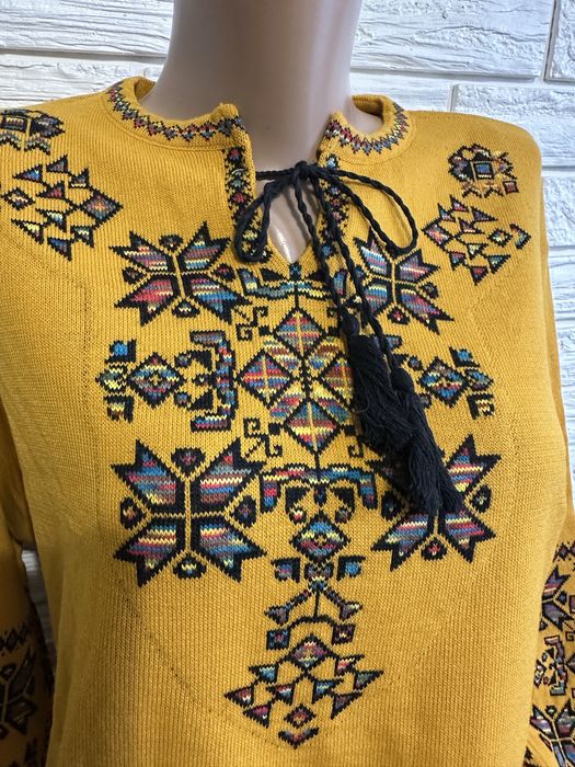 650 грн. Жіноча кофта вишиванка светр р52-56