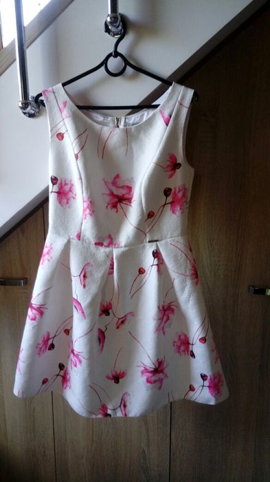 Sukienka w kwiaty rozmiarL