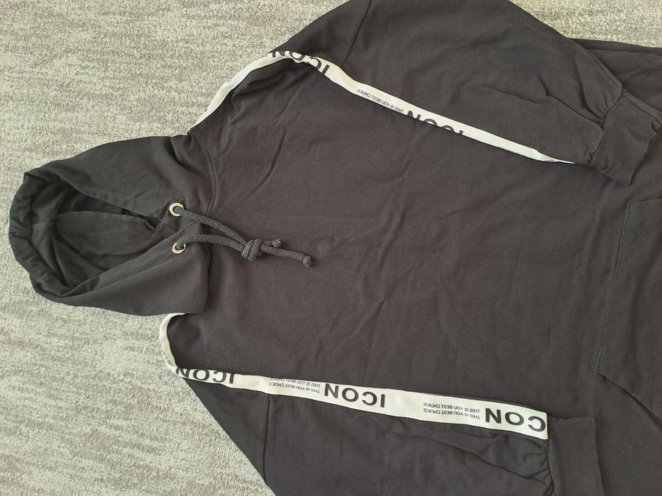 Czarna bluza rozmiar UNI stan bardzo dobry