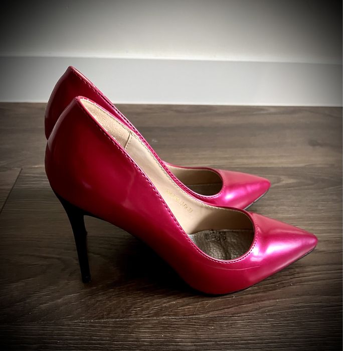 Buty na obcasie, szpilki r.38