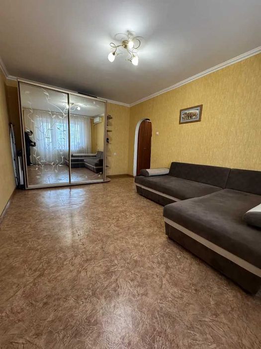 Продам 2к квартиру жм Клочко Караван Лівий берег