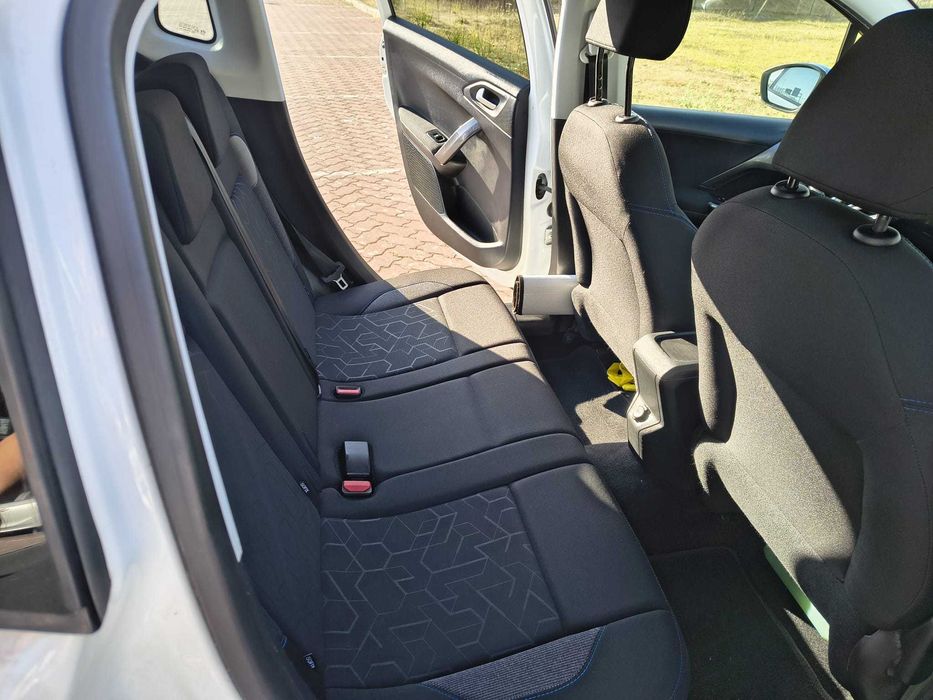 Peugeot 2008 — fotografia 10