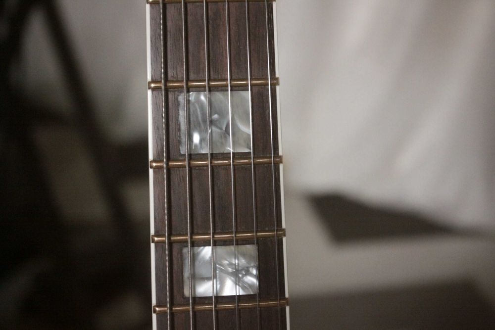 Guitarra LesPaul Maya