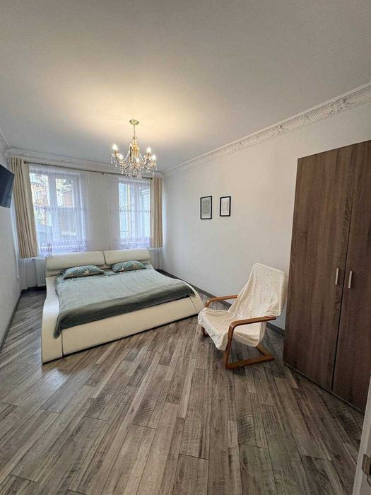 Оренда 2-х кімнатної квартири в центрі на Площі Ринок. вільна з 15 серпня, огляди вже