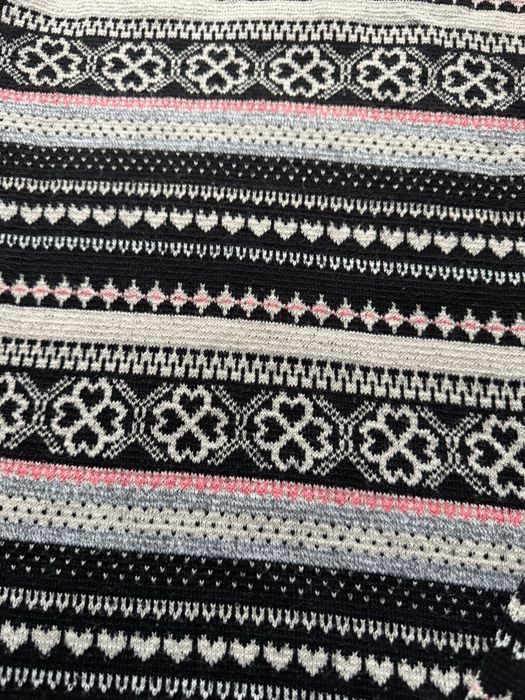 Sweter Boohoo S/M w skandynawski wzór