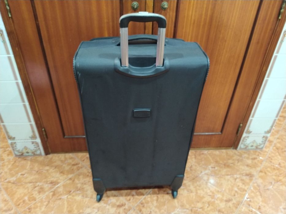 Mala grande malas de porão mais de 23k carro casa quarto apartamento.