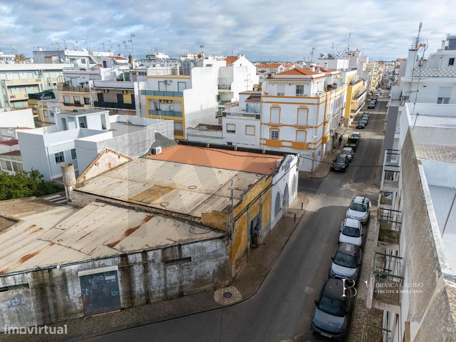 Armazém com 200m2 em Vila Real de Santo António — Vila Real de Santo António, Faro