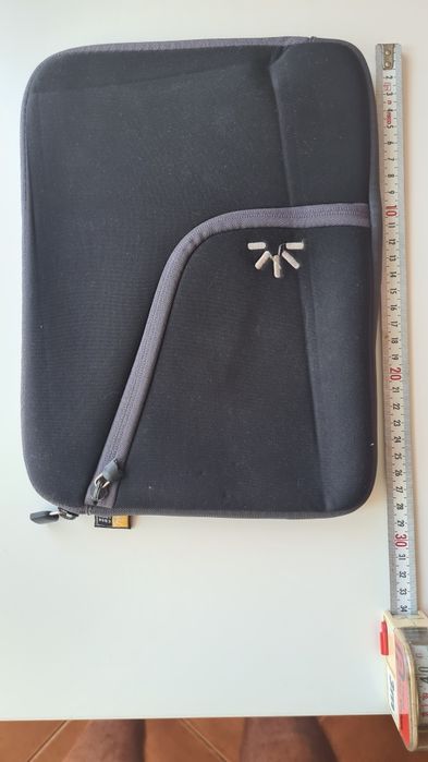 Estojo case logic para tablet livro...