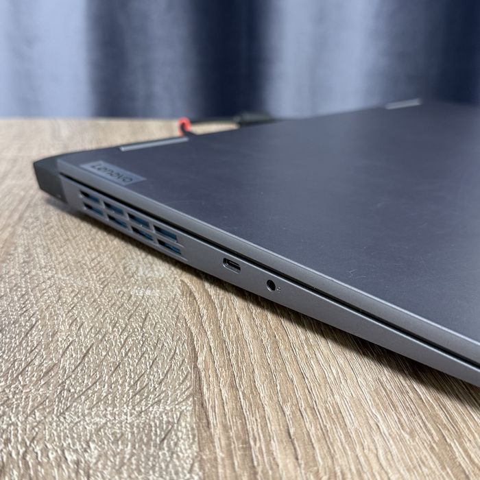 Lenovo LOQ i5 / 16 ddr5 / 512 ssd / Rtx 4050