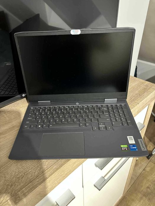 Laptop Lenovo INTEL i5-13420, RTX 3050 6GB, 16GB RAM, stan idealny.