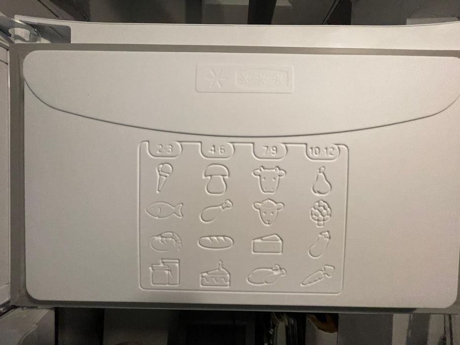 Frigorífico com congelador hotpoint