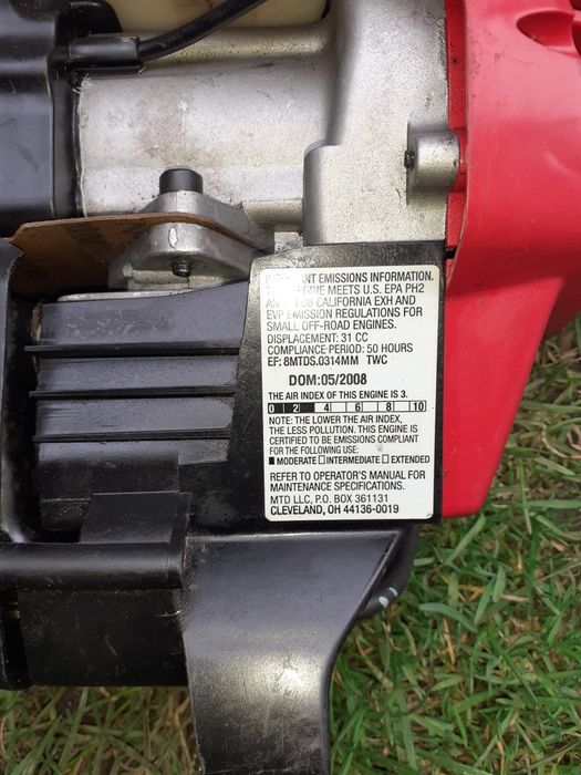 Nożyce do żywopłotu na wysięgniku YARD MACHINES USA