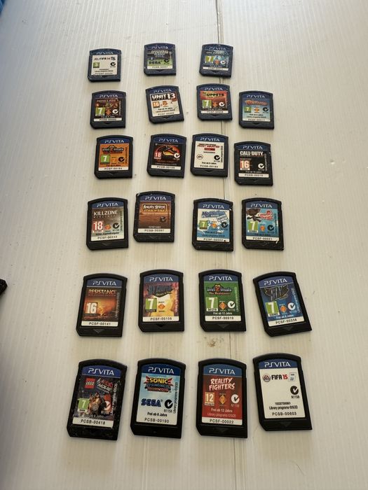 PlayStation Vita PCH-1004 - Preto + 23 Jogos