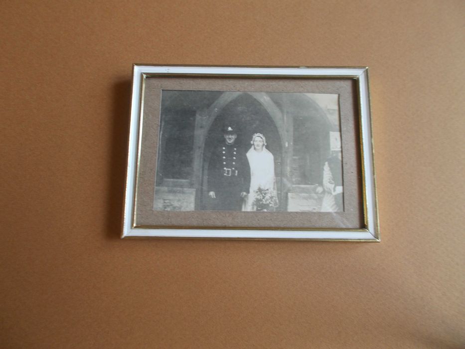 Zabytkowa ramka mosiężna mini z wypukłą szybką