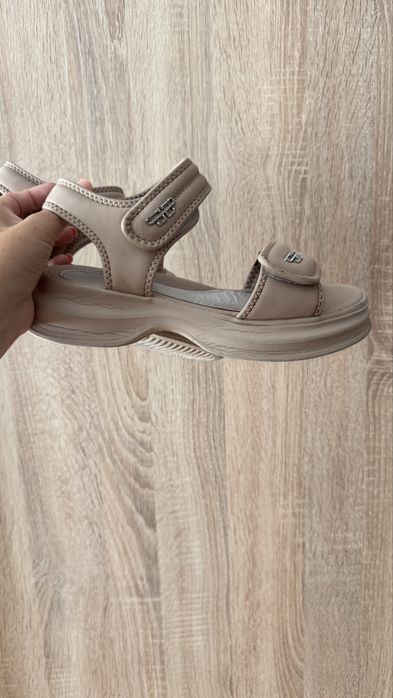 36р, якісні шкіряні босоніжки з супінатором