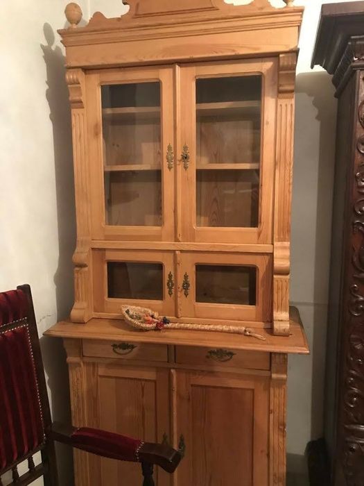 Kredens kuchenny eklektyczny sosnowy po renowacji