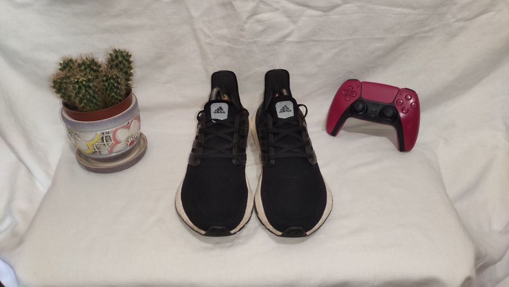 Кросівки для бігу Adidas Ultraboost.Розмір 42