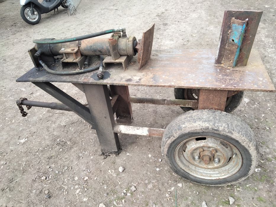 Продам гідравлічний дровокол