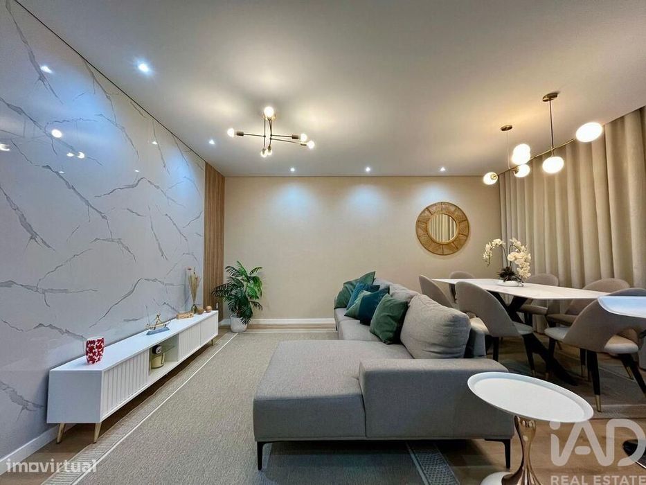Apartamento T2 em Ramalde de 71 m2