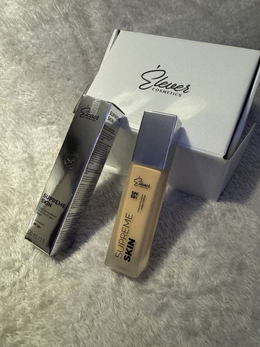 Elever Cosmetics Beige Porcelain podkład spf 50 blur twarzy
