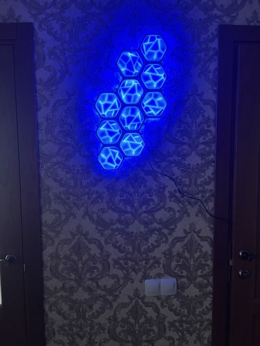 Світильник HexaLeaf настінний