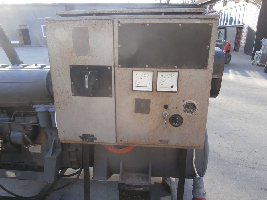 agregat prądotwórczy 60 KW duży przemysłowy