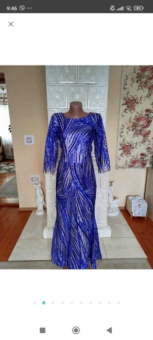 Шикарна вечірня сукня розшита паєтками