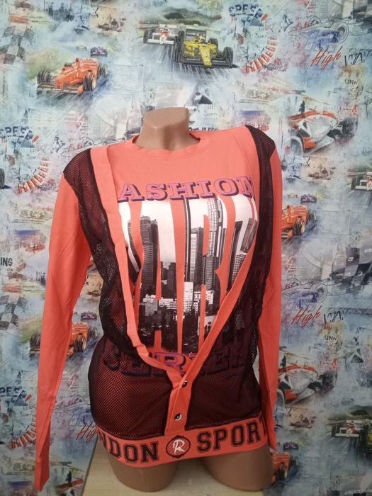 Яркая кофта с принтом