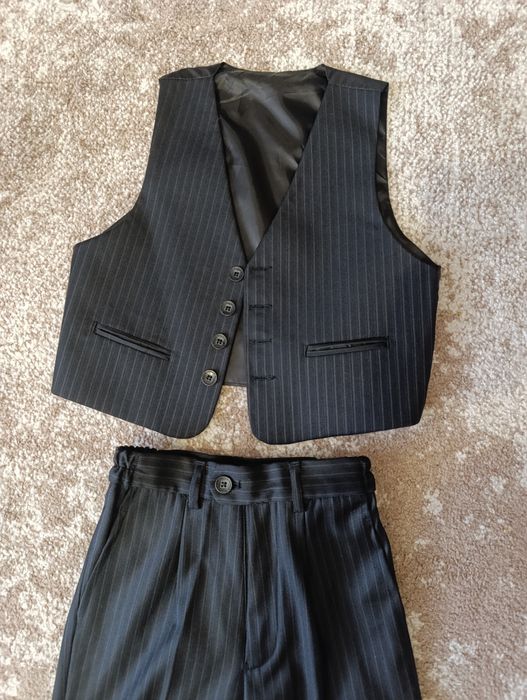 Костюм 3ка на хлопчика худого  116-122