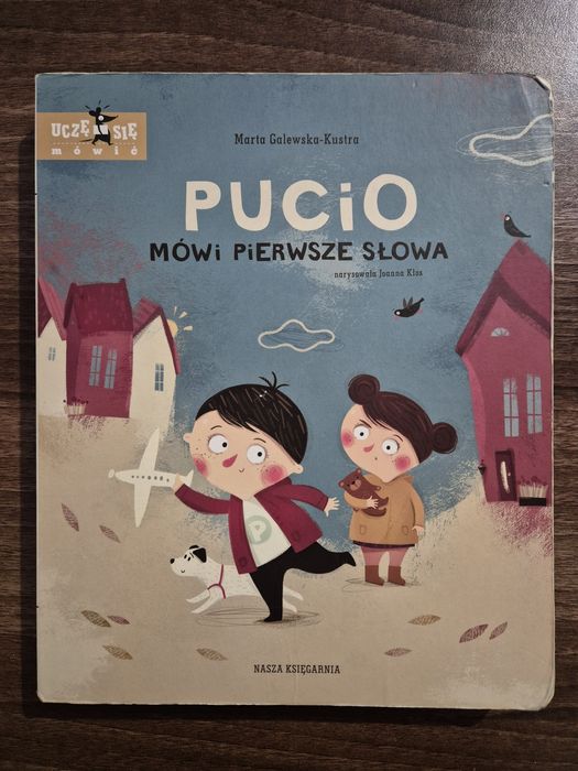Książeczka Pucio mówi pierwsze słowa.