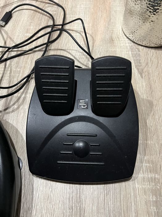 Ps4 slim + 3 jogos + óculos Vr + volante e pedais