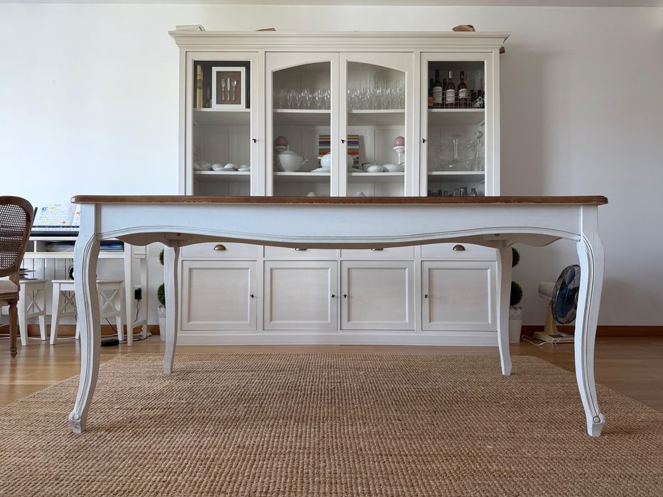 Mesa de sala de jantar