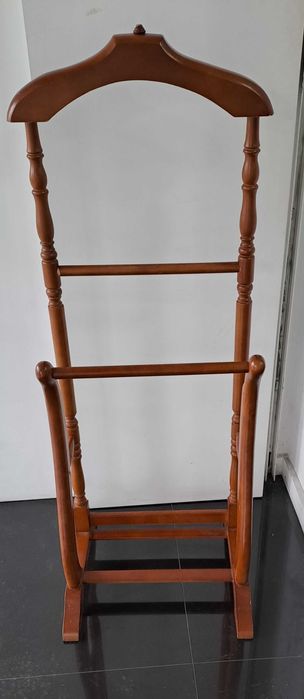 Expositores e bustos usados