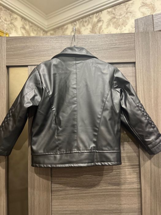 Курточка для дівчинки