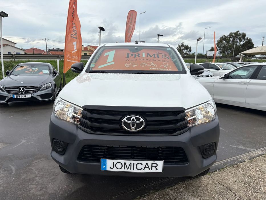 Toyota Hilux 2.4 D-4D 2WD CD