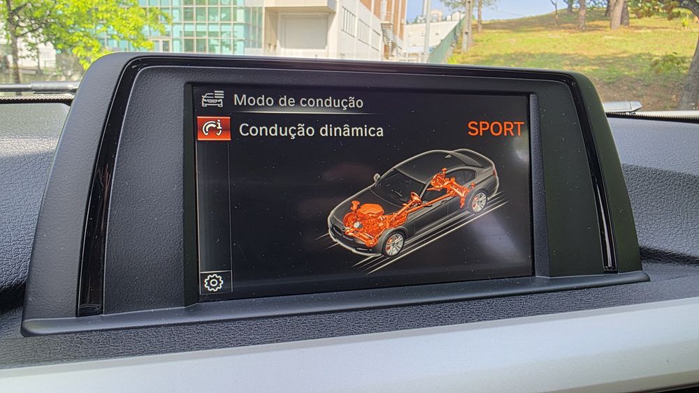 BMW 330E I Performance
