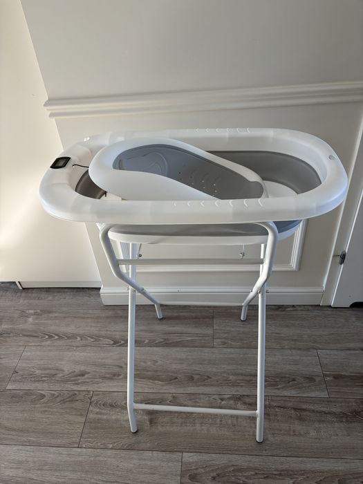 Składana wanienka dla dziecka ze stelażem