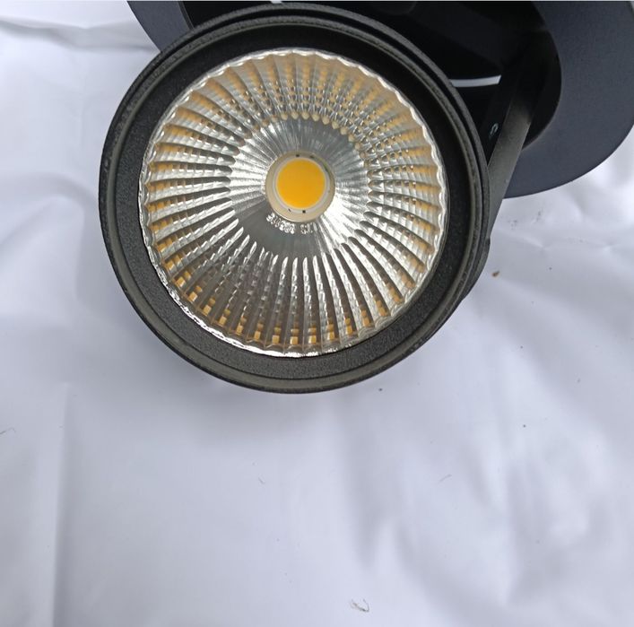 Lampa w sufit  LTS cvled 3500K 35W