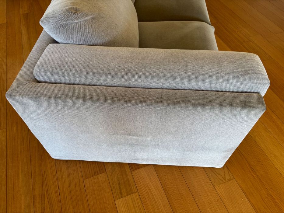 Sofá IKEA cinzento claro - para desocupar