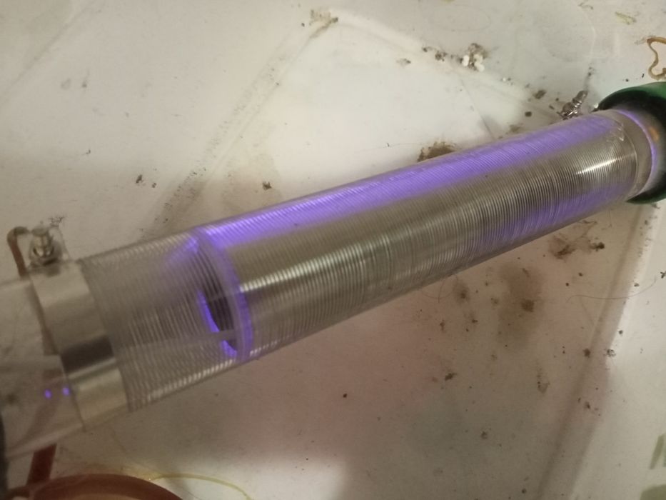 Продам озонатор для дезинфекции помещений.