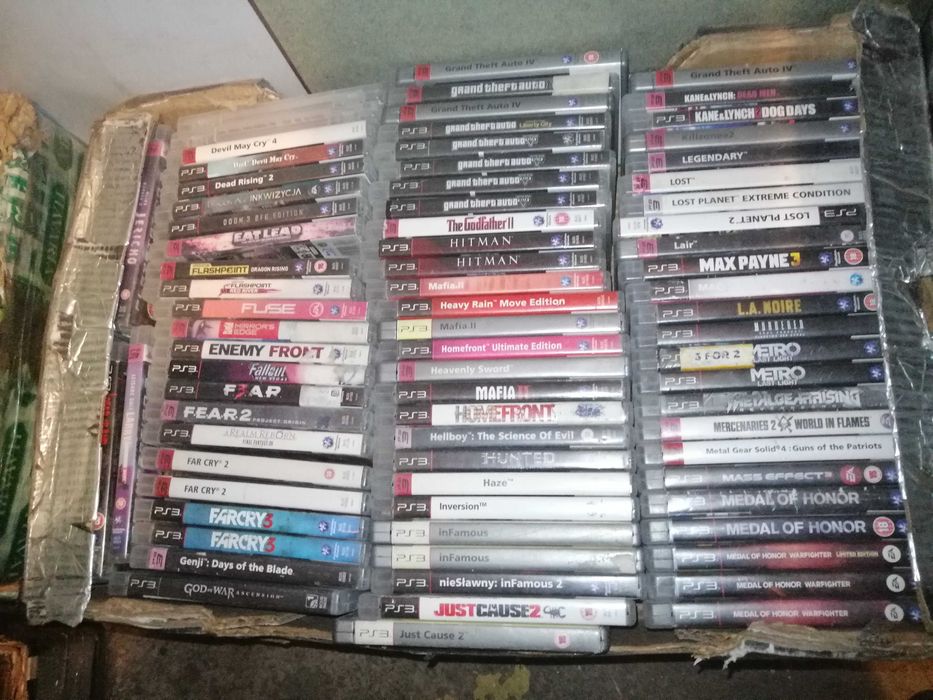 Konsola PS3 Super Slim 500gb Stan idealny z kartonem PlayStation 3