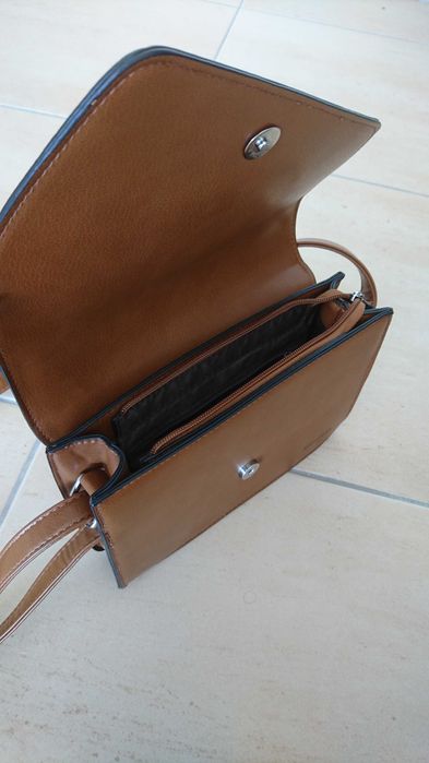 Mala de ombro como nova