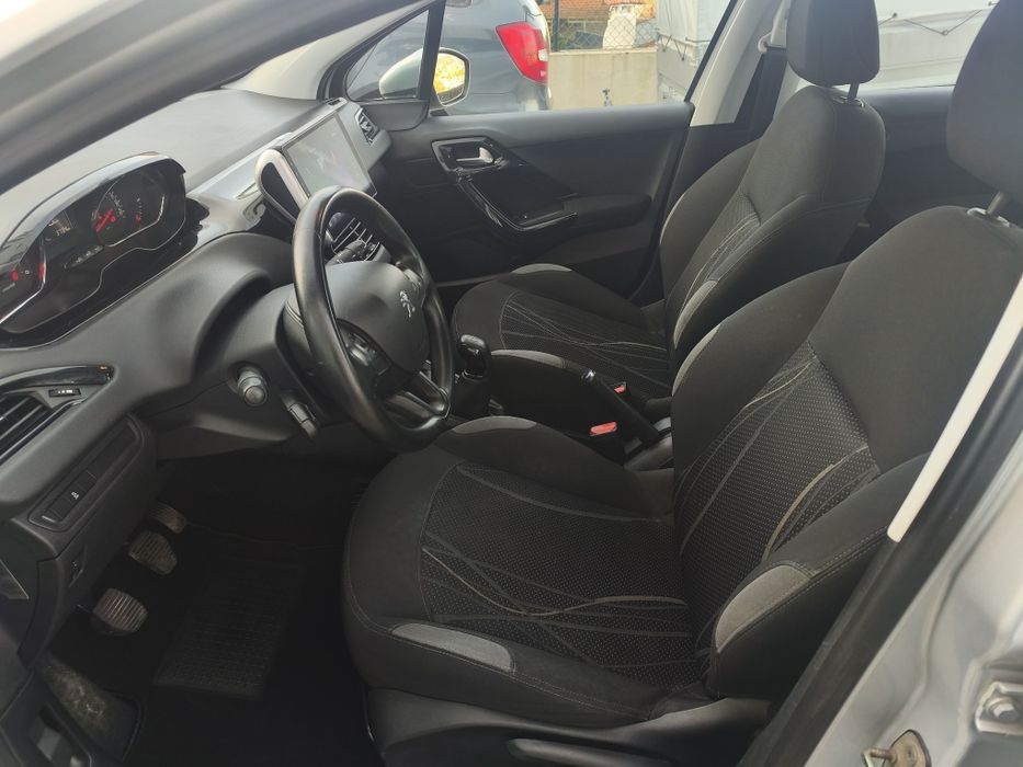 Peugeot 208 1.4 Hdi